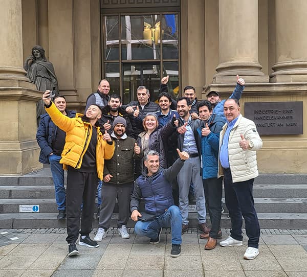 Alle Teilnehmer TQ1 und TQ3 bestehen Prüfung